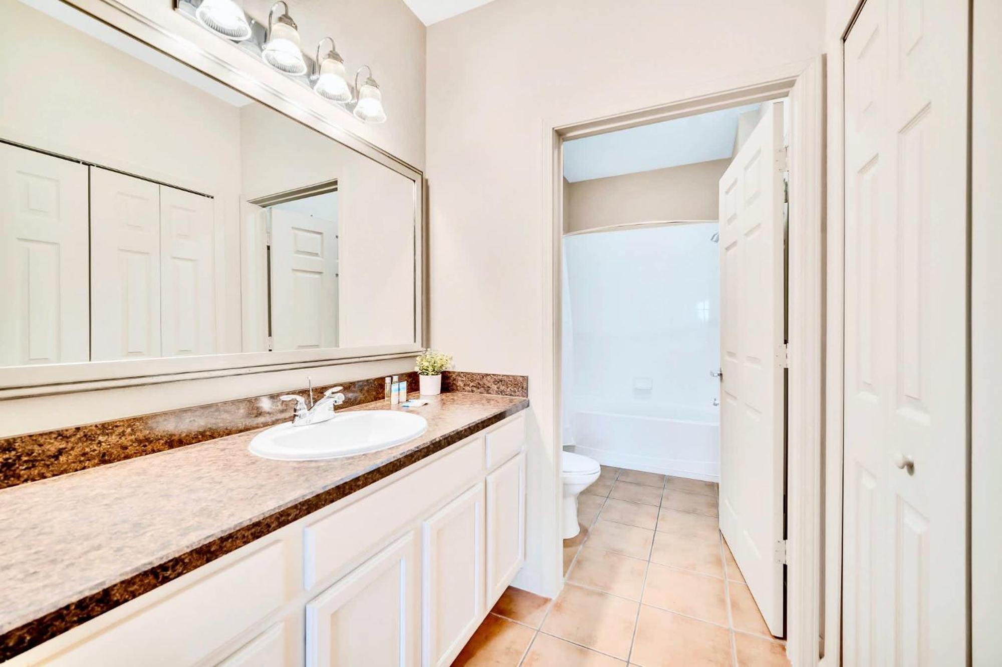 Luxury 2Br Condo - Pool & Hot Tub - Near Disney Orlando Exteriör bild